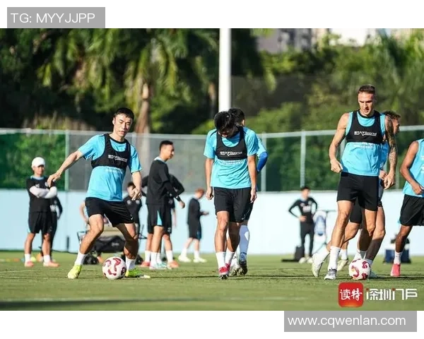 足球明星归队引发热议球迷期待新赛季精彩表现